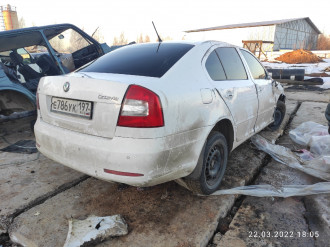 В разборе Skoda Octavia 2004 2013