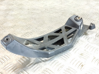 Направляющая бампера Skoda Octavia 2004 2013