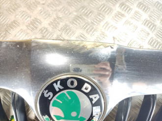 Решетка радиатора Skoda Octavia 2004 2013