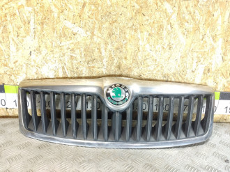 Решетка радиатора Skoda Octavia 2004 2013