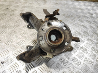 Кулак поворотный передний левый Skoda Fabia 2007 2015