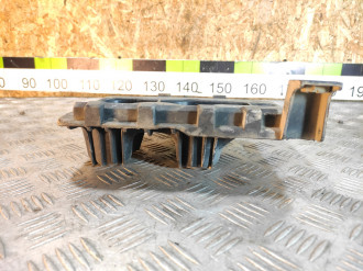 Крепление аккумулятора Skoda Octavia 2000 2011