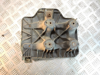 Крепление аккумулятора Skoda Octavia 2000 2011