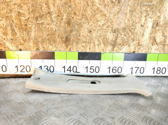 Обшивка стойки правая Skoda Octavia 2000 2011