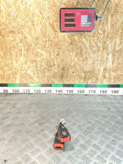 Ответная часть ремня безопасности Skoda Octavia 2000 2011