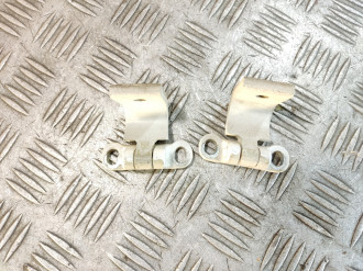 Петля багажника левая Skoda Fabia 2007 2015