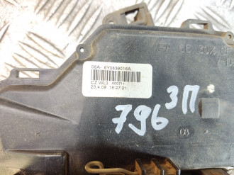 Замок двери задней правой Skoda Fabia 2007 2015