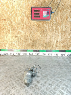 Моторчик стеклоочистителя передний Skoda Fabia 2007 2015