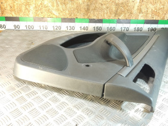 Обшивка двери задней левой Skoda Octavia 2004 2013