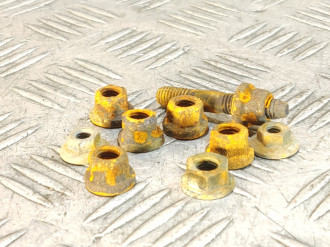 Болт Шпилька Гайка выпускного коллектора Skoda Octavia 2004 2013