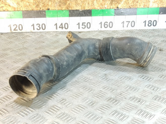 Патрубок воздушного фильтра Skoda Octavia 2004 2013