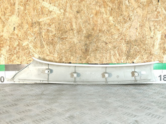 Обшивка стойки правая Skoda Octavia 2004 2013