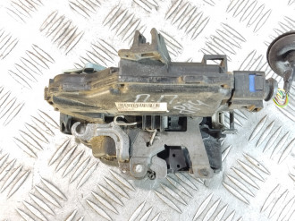 Замок двери передней правой Skoda Octavia 2004 2013