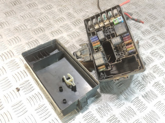 Блок предохранителей моторный Skoda Octavia 2013-2020