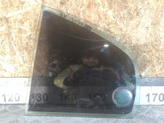 Стекло двери задней левой форточка Skoda Octavia 2000 2011