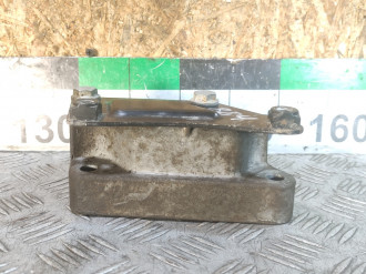 Кронштейн кпп Skoda Octavia 2004 2013