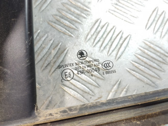 Стекло двери задней левой форточка Skoda Fabia 1997 2007