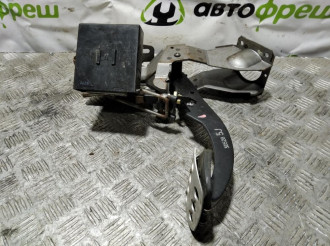 Педаль тормоза Subaru Forester S11