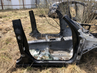 Порог со стойкой правой Subaru Forester S11