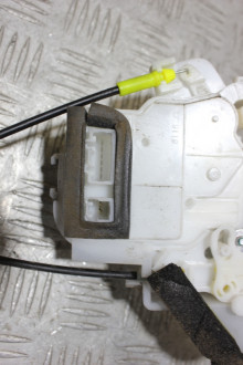 Замок двери задней левой Subaru Forester S12