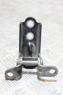 Петля двери задней левой нижняя Subaru Forester S12