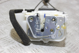 Замок двери задней левой Subaru Forester S12