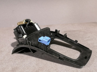 Рамка кулисы кпп Subaru Forester S11