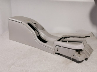 Подлокотник Subaru Forester S11