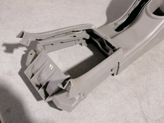 Подлокотник Subaru Forester S11