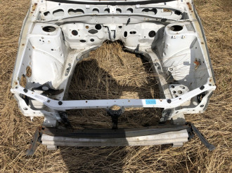 Панель передняя Subaru Forester S11