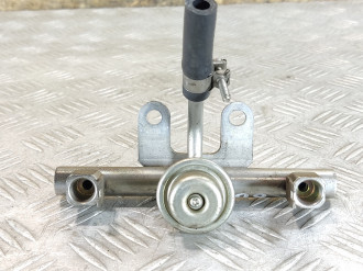 Рейка топливная рампа Subaru Impreza wrx  G11