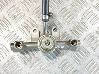 Рейка топливная рампа Subaru Impreza wrx  G11