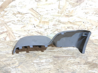 Обшивка багажника правая Subaru Forester S11