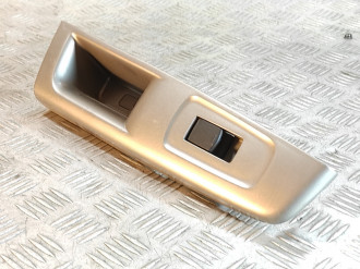Кнопка стеклоподъемника Subaru Impreza wrx  G11