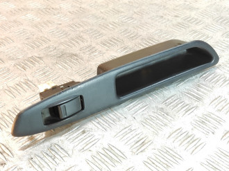 Кнопка стеклоподъемника Subaru Forester S11