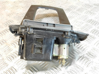 Рамка кулисы кпп Subaru Forester S11