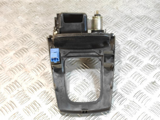 Рамка кулисы кпп Subaru Forester S11