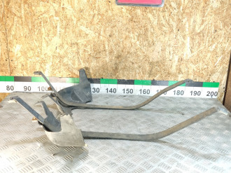 Крепление бензобака Subaru Forester S11