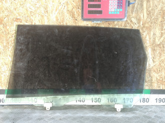 Стекло двери задней правой Subaru Tribeca B9