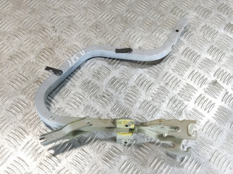 Петля крышки багажника правая Suzuki Liana 2001-2007