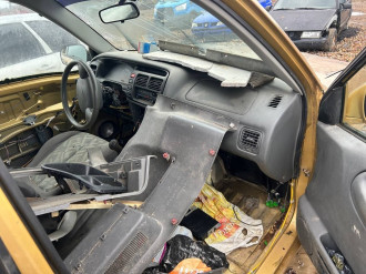 В разборе Suzuki Grand vitara  1998 2005