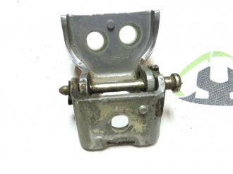 Петля двери передней правой верхняя Peugeot 307 2001 2008