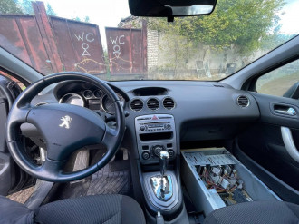 В разборе Peugeot 408 2012-2021