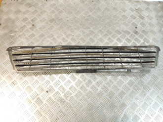 Решетка в бампер центральная Peugeot 406 1995-1999