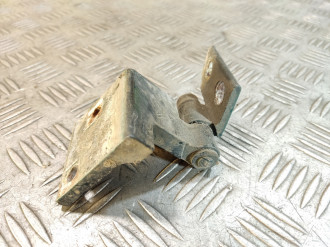 Петля двери задней правой нижняя Peugeot 406 1995-1999