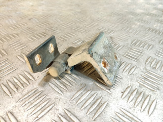 Петля двери задней правой нижняя Peugeot 406 1995-1999