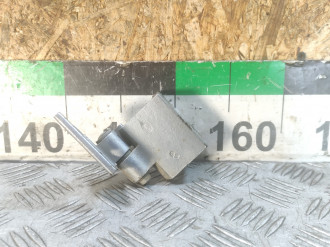 Петля двери задней левой верхняя Peugeot 406 1999-2004