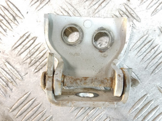 Петля двери передней правой нижняя Peugeot 3008 2010-2016