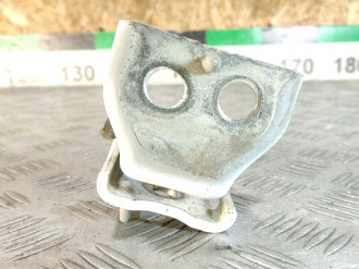 Петля двери передней правой нижняя Peugeot 3008 2010-2016