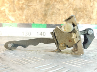 Ограничитель двери передний Peugeot 3008 2010-2016